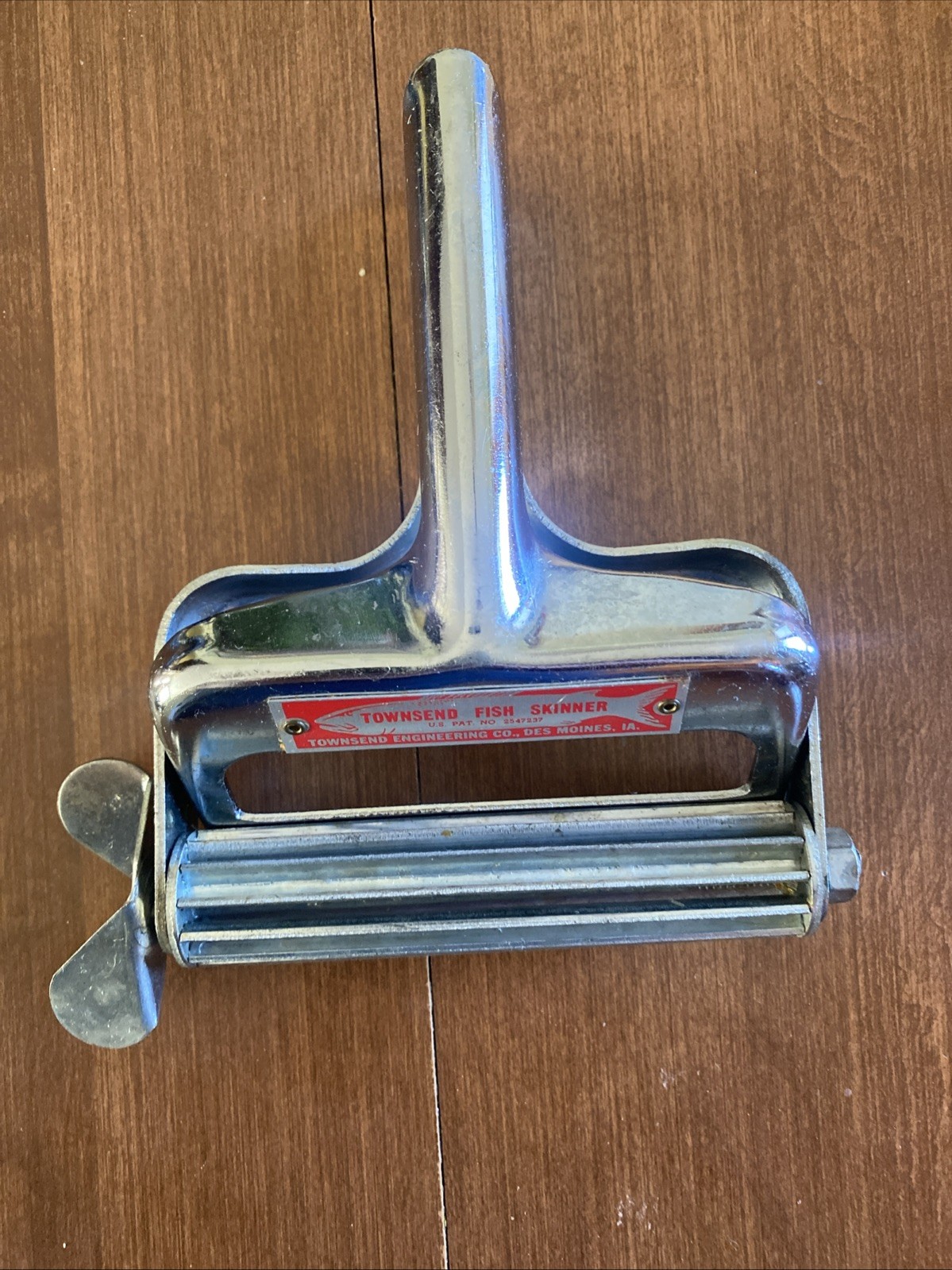 Vintage Townsend Fish Skinner