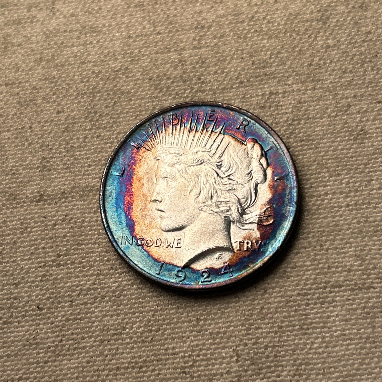 1924-P $1 Peace Dollar 90% Silver Philadelphia US Coin PURPLE TONING LUSTER 7-94