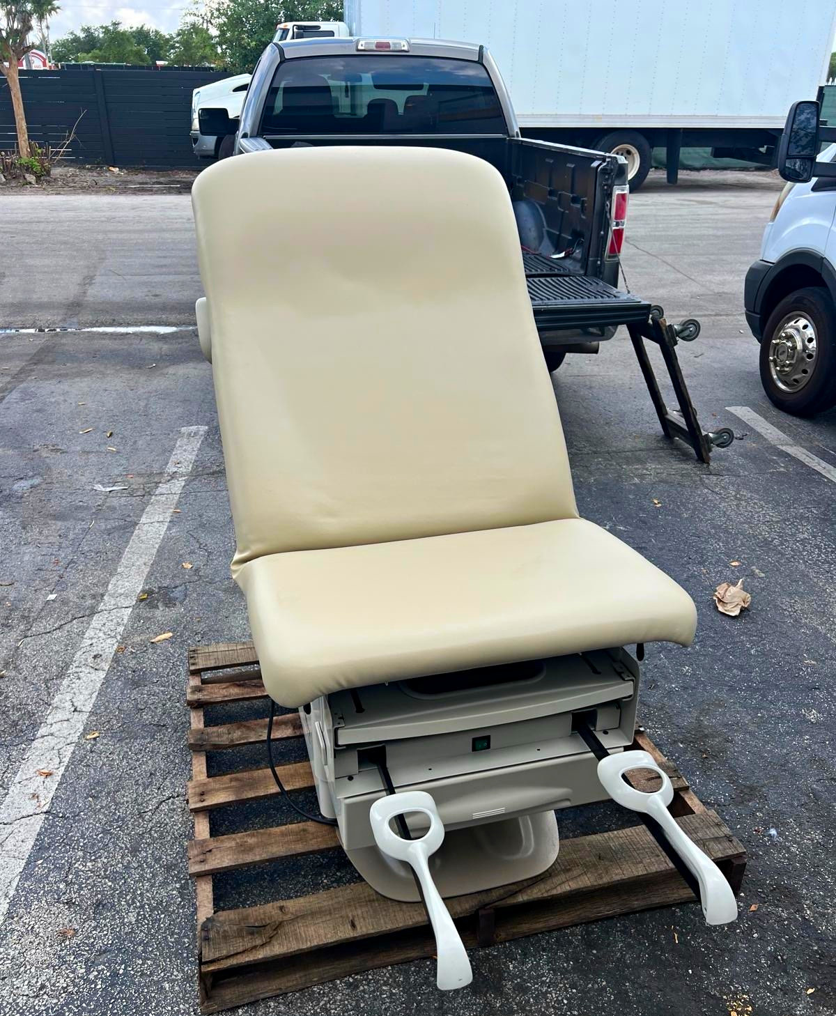 Midmark Ritter 223 Power Examination Table