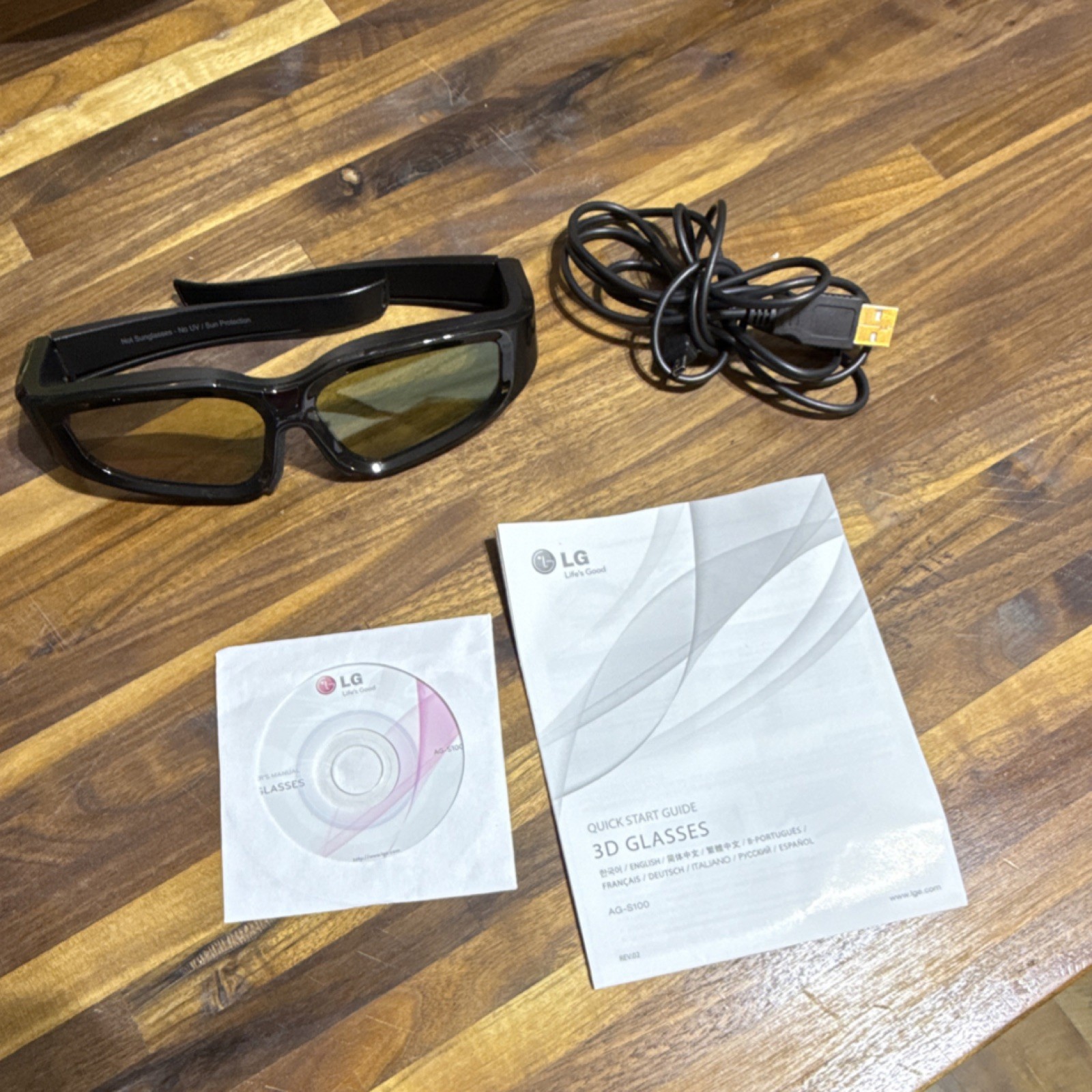 LG AG-S100 Black 3D Glasses with Charging Cable, Manual, USB Cable, and CD