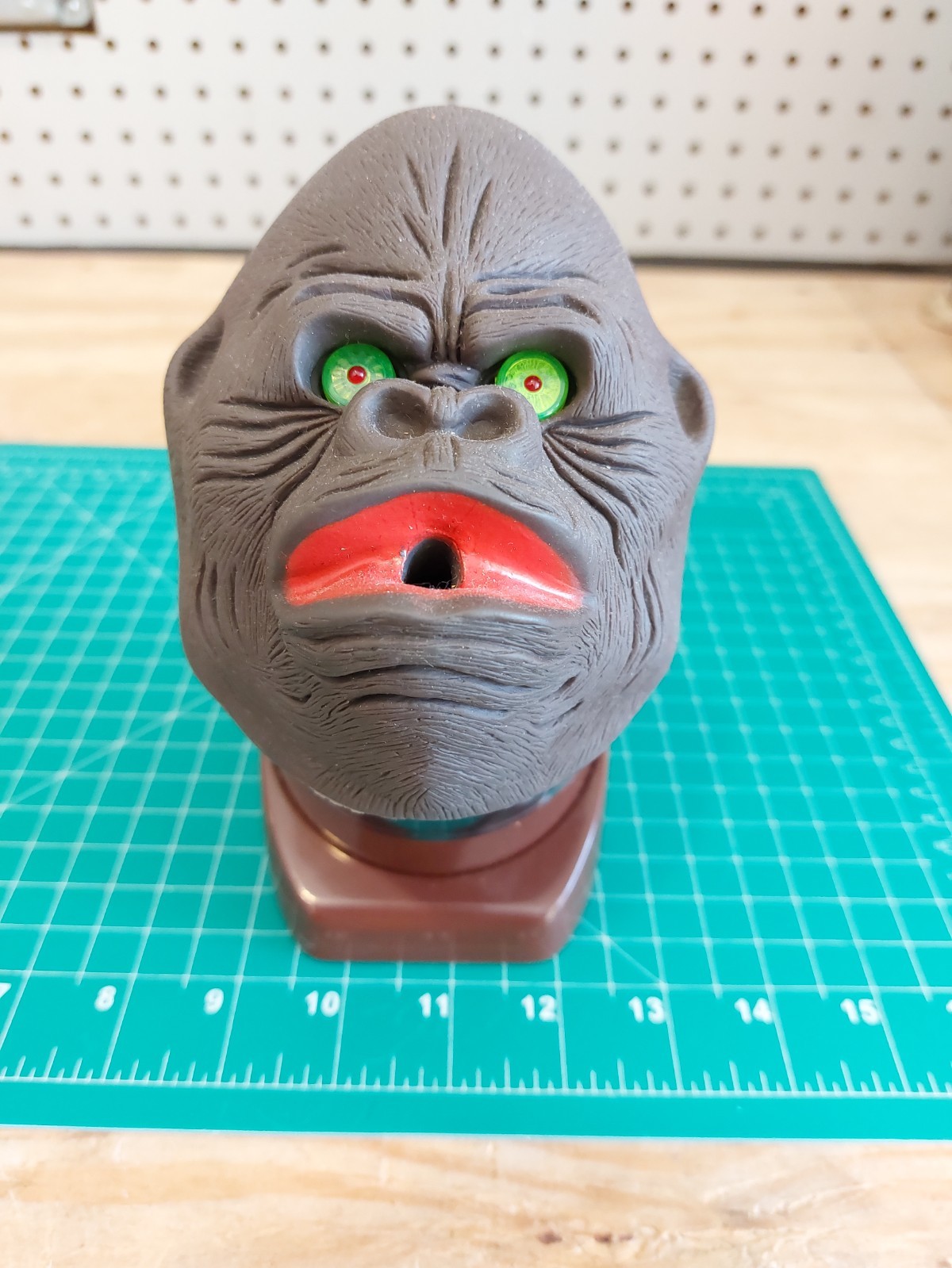 Vtg King Kong Gorilla Head Electric Pencil Sharpener Light Up Can You Imagine