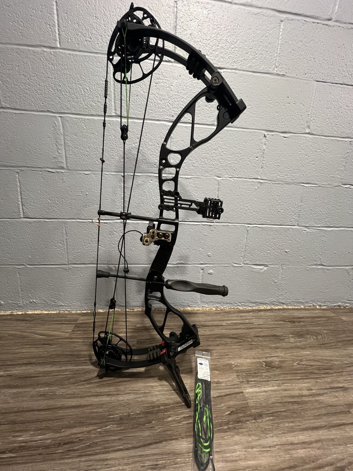 Darton Spectra E32 Compound bow Setup 70# RH black