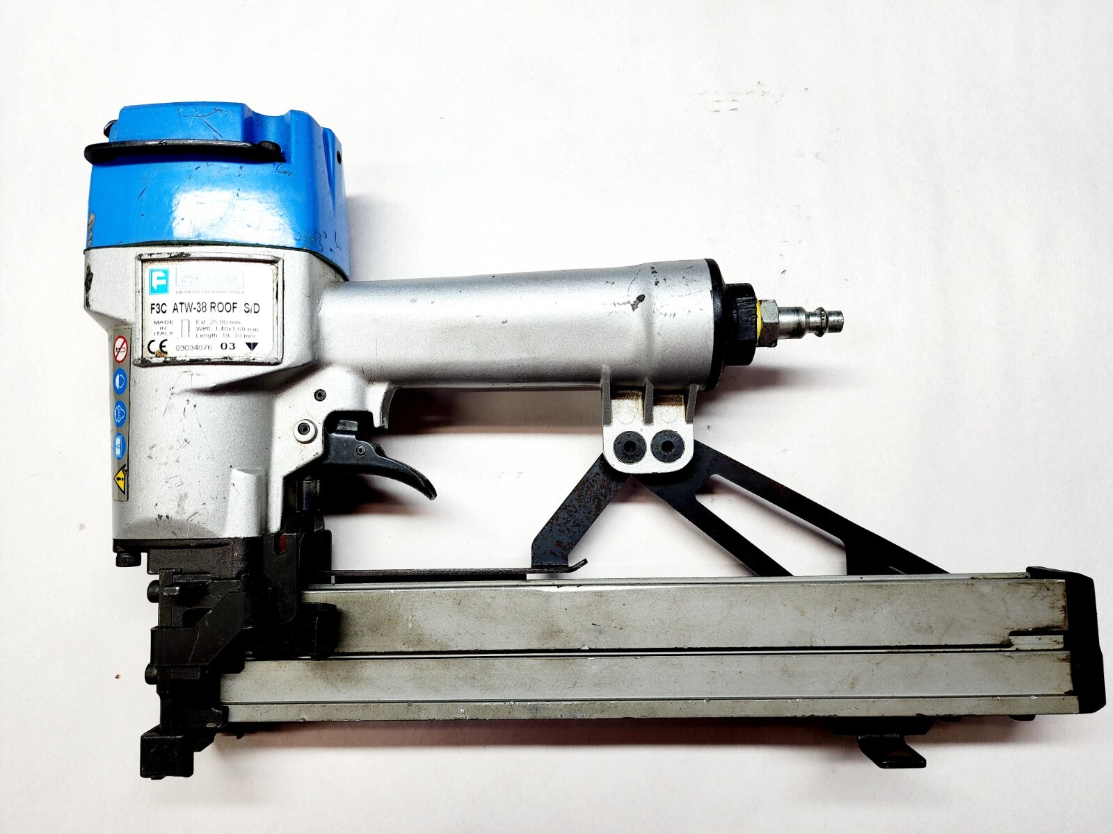 FASCO F3CATW-38 ROOF STAPLER, 16GA, 25mm Crown, 1/2" - 1 1/2" Length