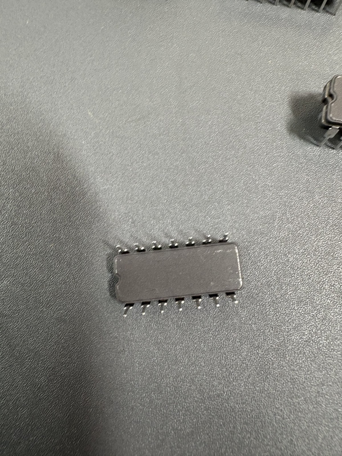 5pcs CD4093BF3A TI Quad NAND Schmitt Trigger DIP14 Logic IC
