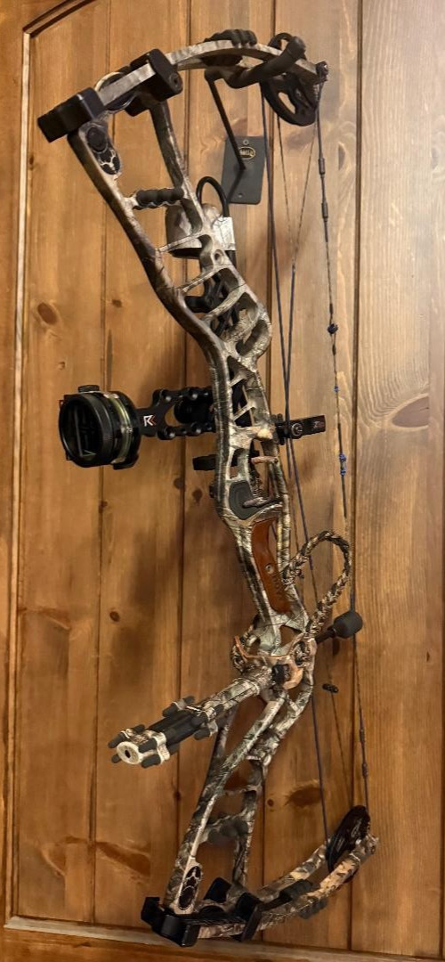 MINT Hoyt Nitrum Turbo Compound Hunting Bow RH 65# 25" QAD Kit New GAS Strings