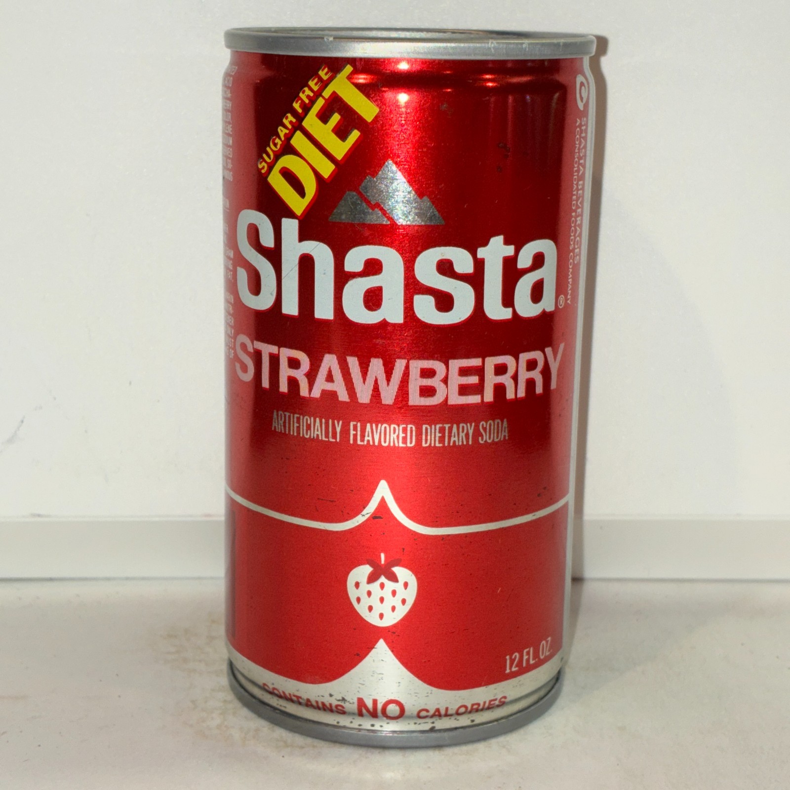 Shasta Diet Strawberry Soda can, crimped steel, bottom opened