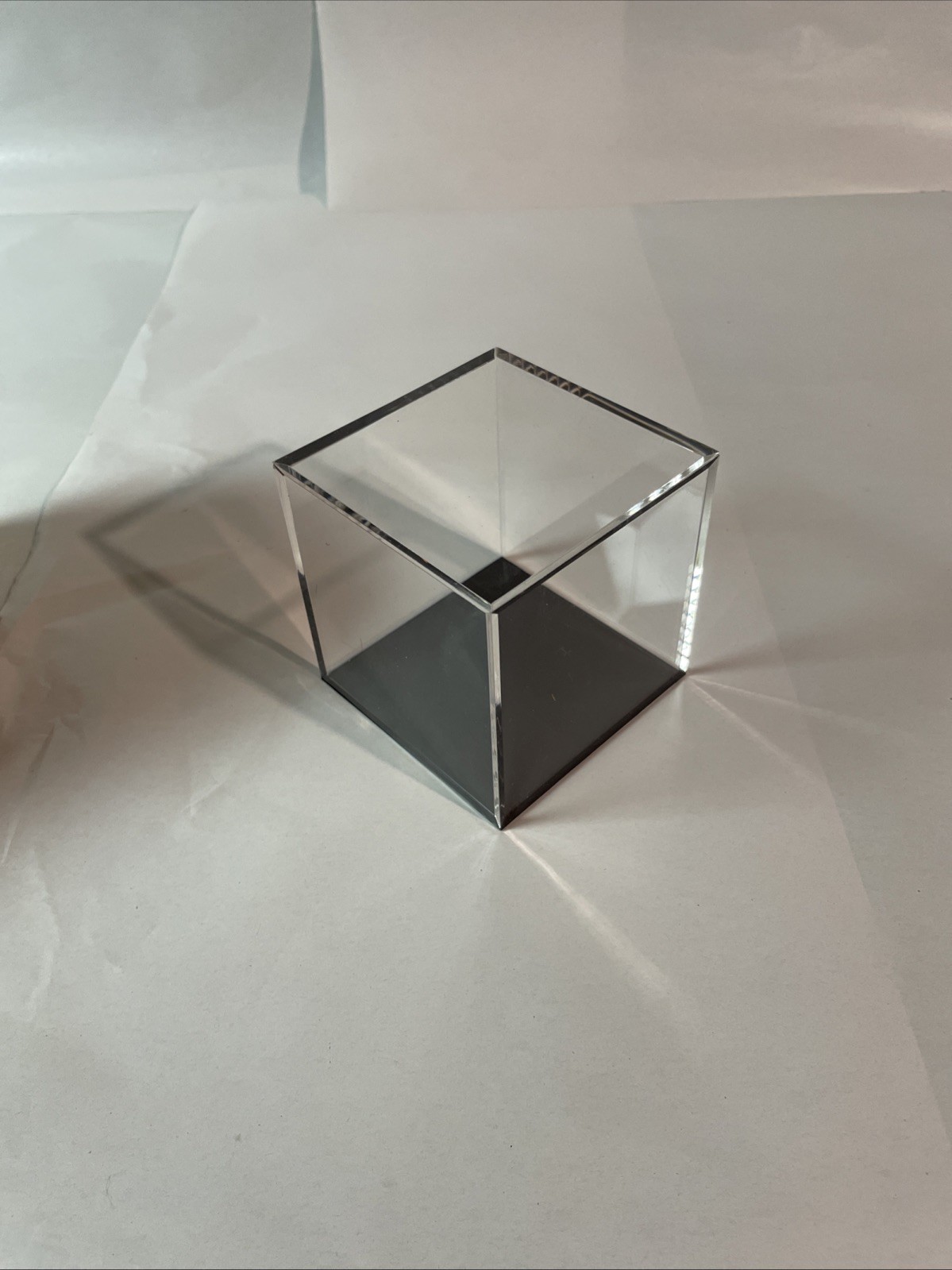 Clear Display Cube 3”x3”x3” For Baseball Or Trinket Display Opens And Closes
