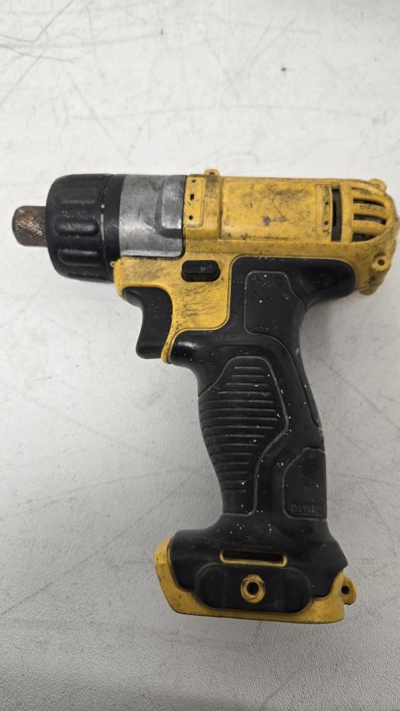DEWALT DRILL COMBO W/BAG (P08028959)