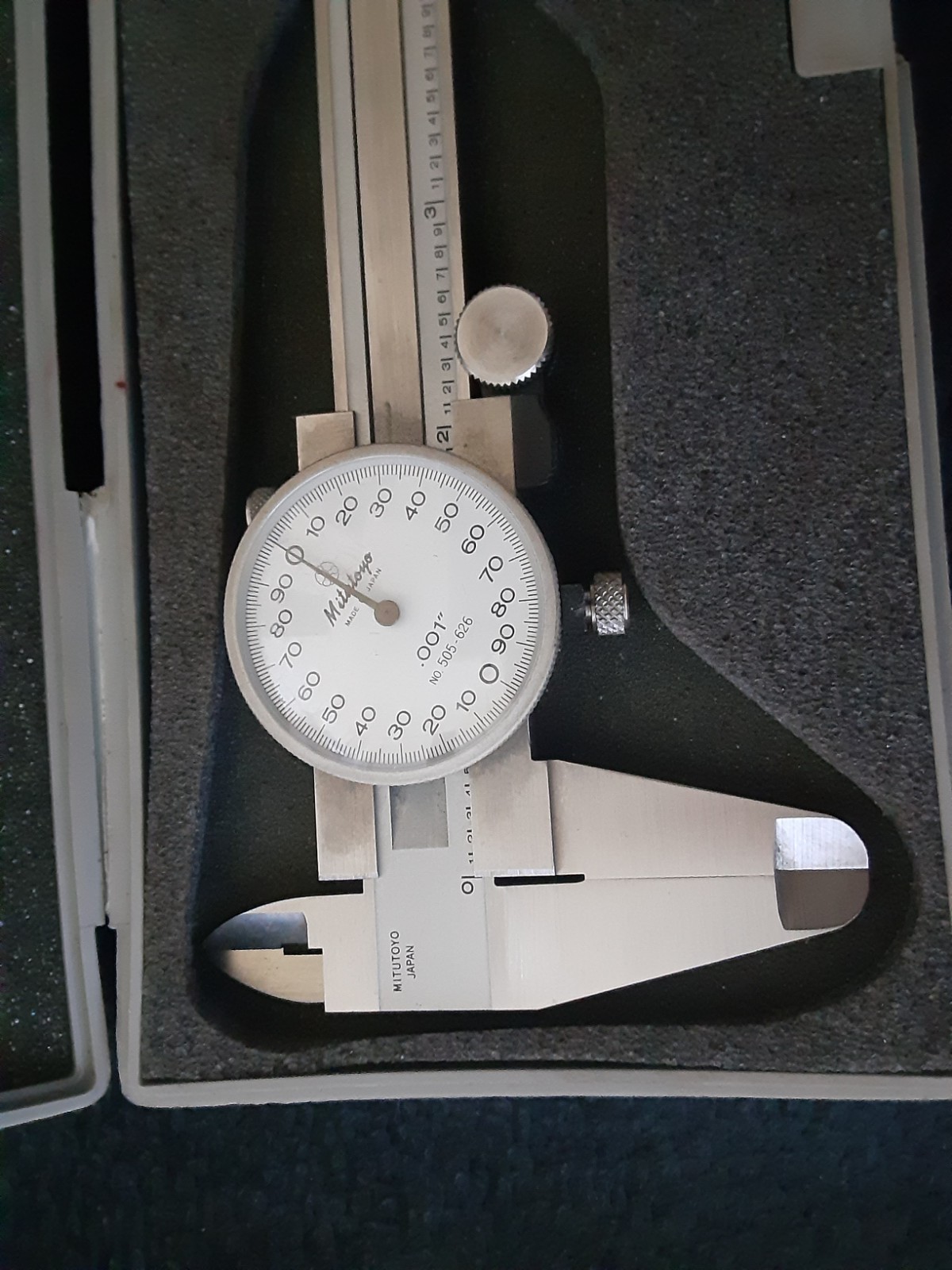 MITUTOYO 505-626 CALIPER W/ CASE