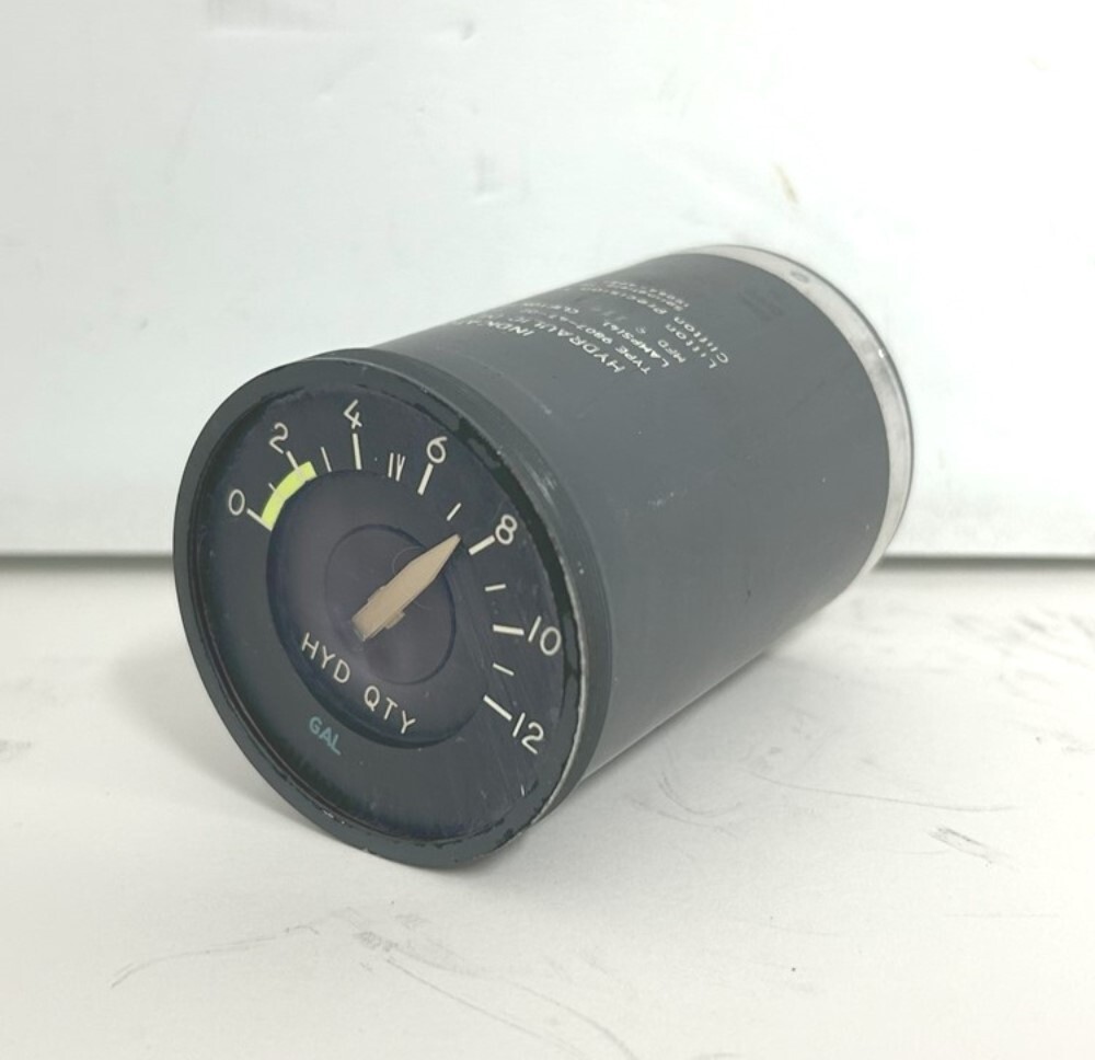 Douglas DC-10 Aircraft Hydraulic Quantity Indicator 9807-47-02