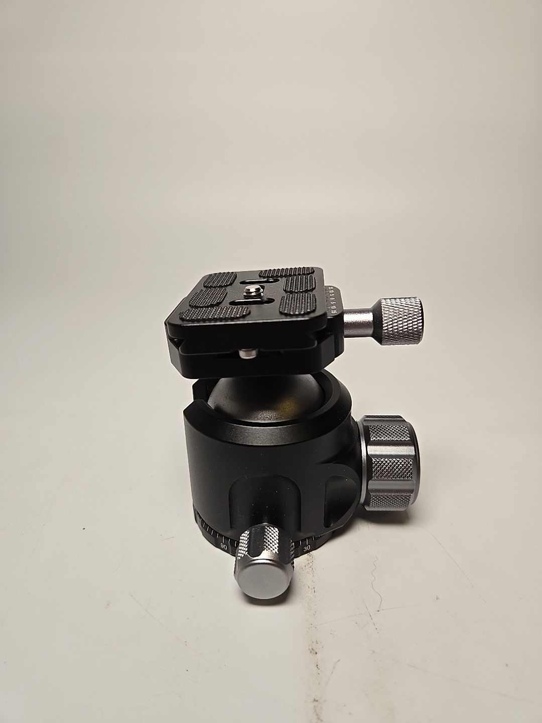 Artcise LB44 Ball Head Low Profile