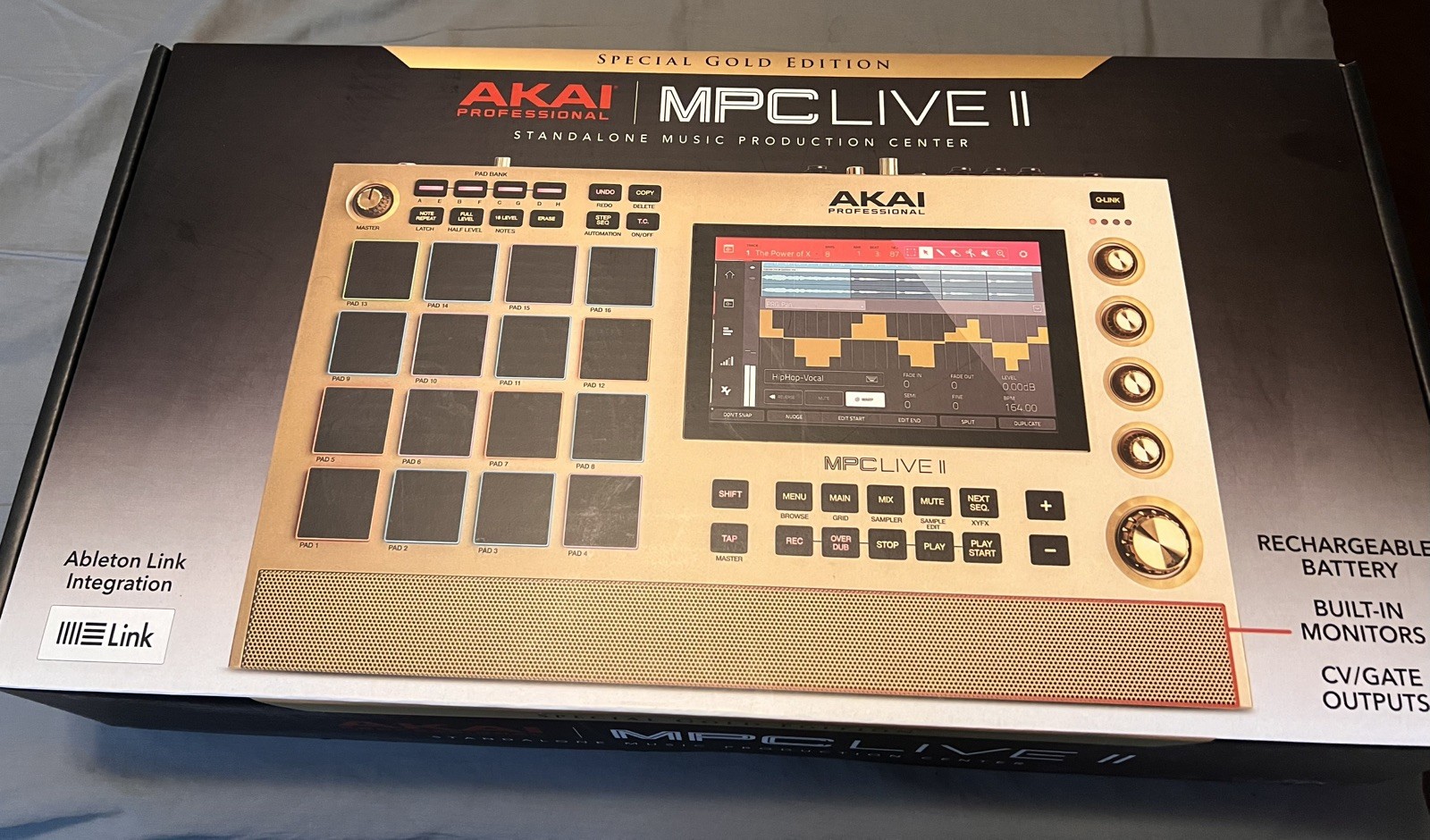 AKAI Professional Gold Exclusive MPC Live II Standalone 1tb Updated, Loaded