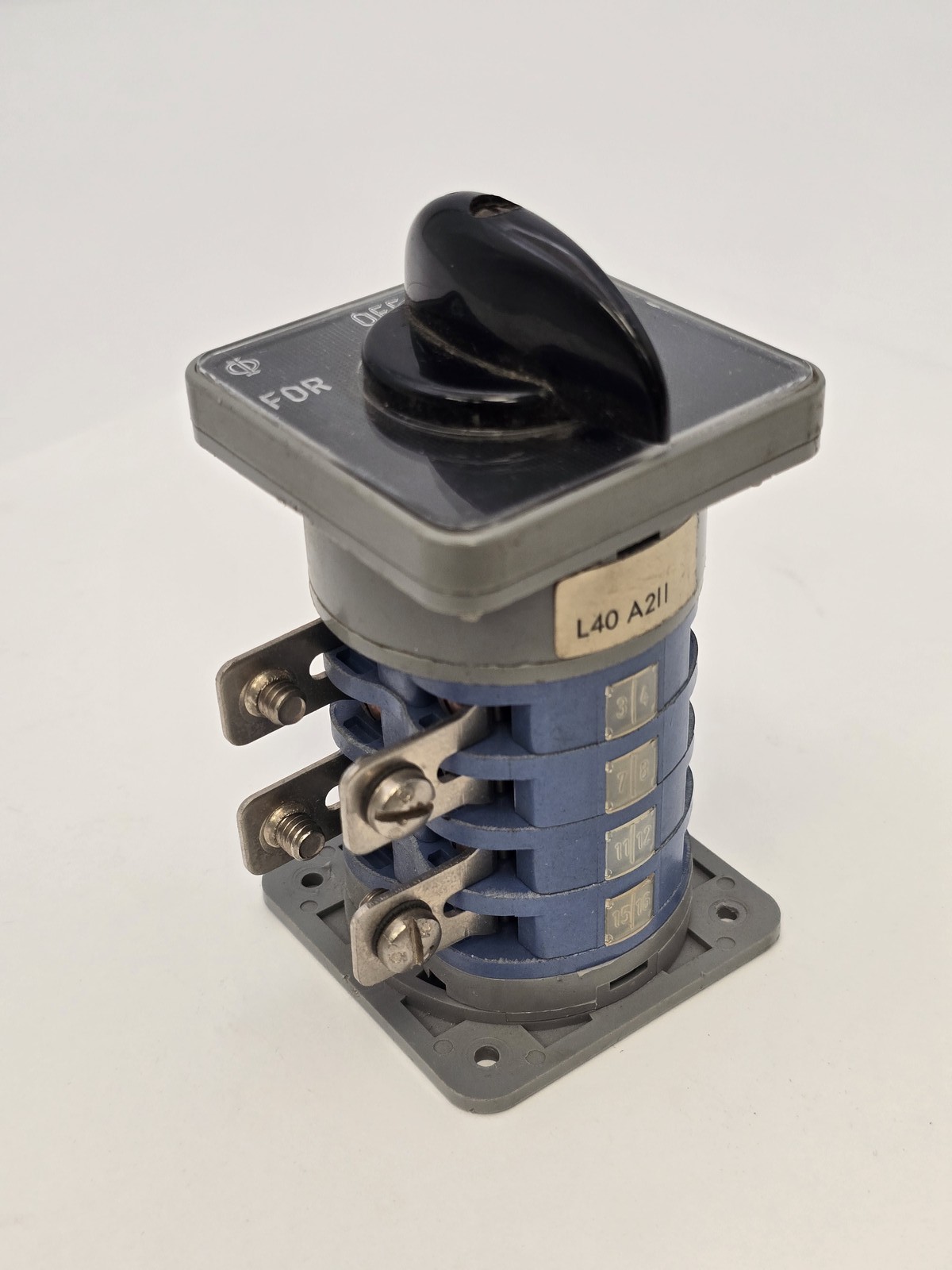 Kraus and Naimer L40 A211 Rotary Switch 10A-100A 690VAC Industrial