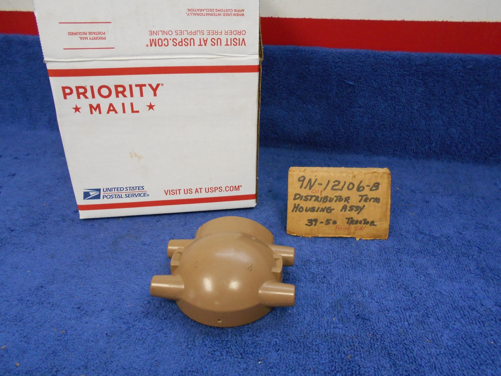 1939-50 FORD 9N TRACTOR  DISTRIBUTOR CAP   NEW  816