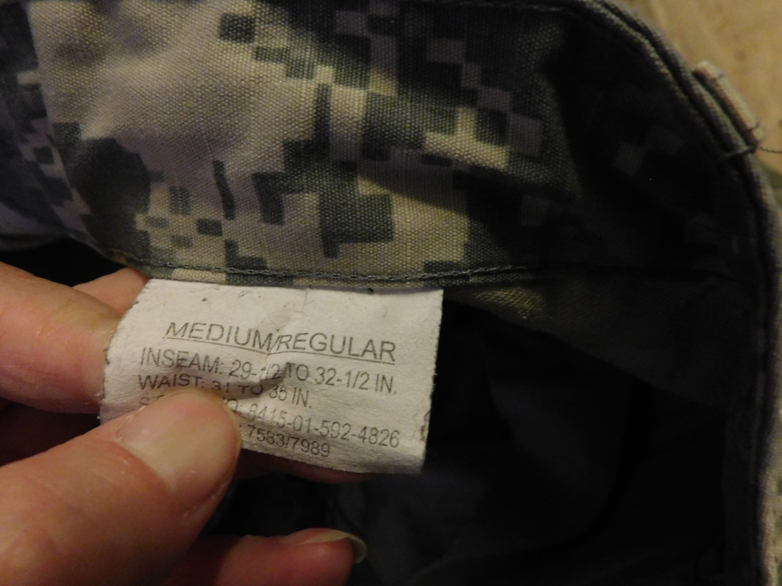 US ARMY ACU PANTS SIZE MEDIUM - REGULAR
