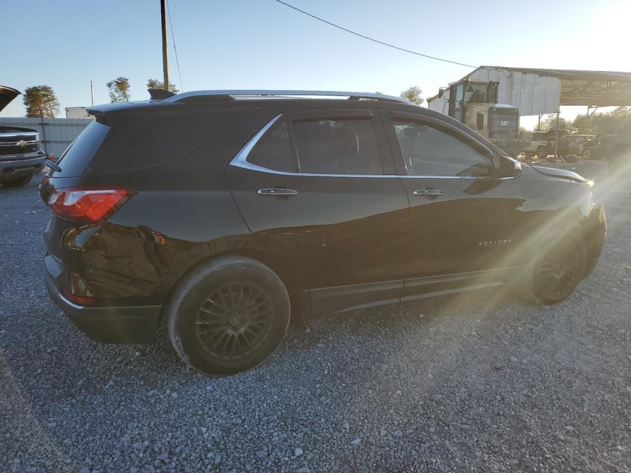 EQUINOX 2019 Glove Box 4935673