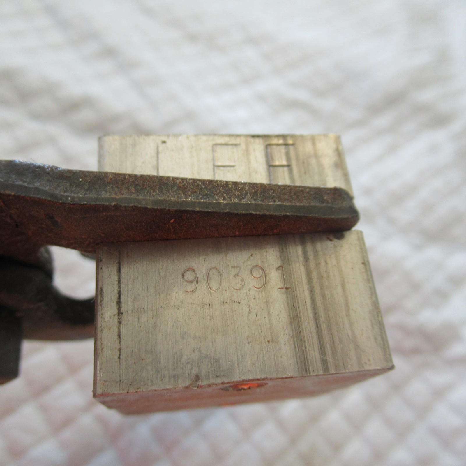 LEE BULLET MOLD #90391 UNKNOWN CALIBER?