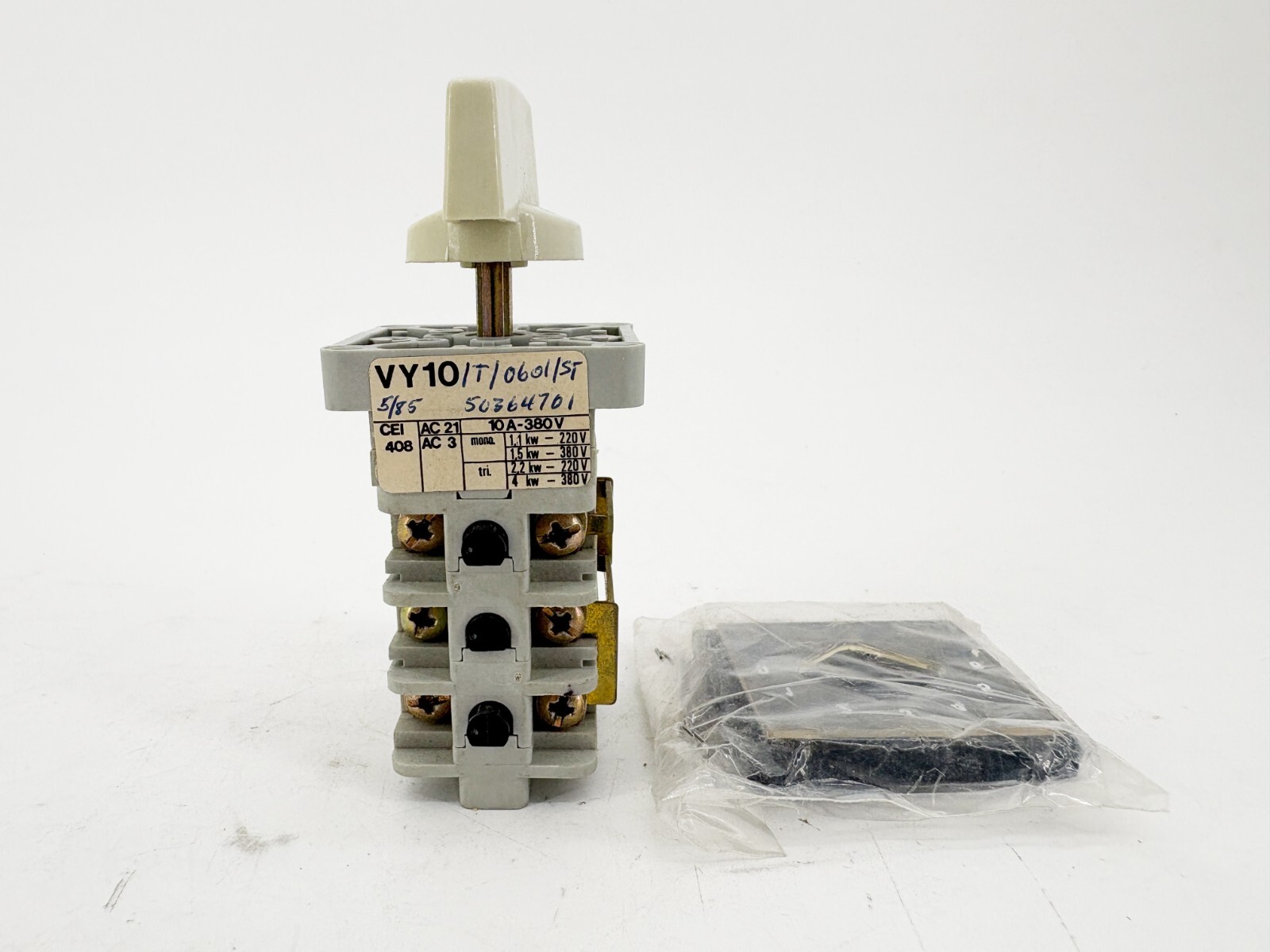 New Entrelec VY10/T/0601/ST Rotary Switch 7-Position Maintained VY10-T-0601-ST