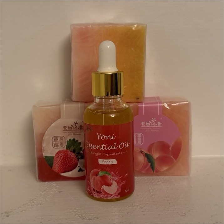 Yoni Essential Oil 30ml & 3  Soap Bars Peach Strawberry Scent Feminine Care