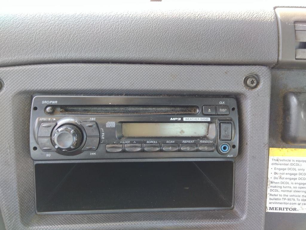 Replaces 2011 FREIGHTLINER CASCADIA 113 RADIO AM/FM/CD ,  MD