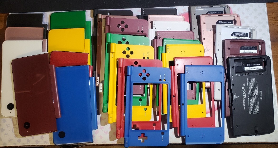 DSi XL/LL OEM Shell Pieces