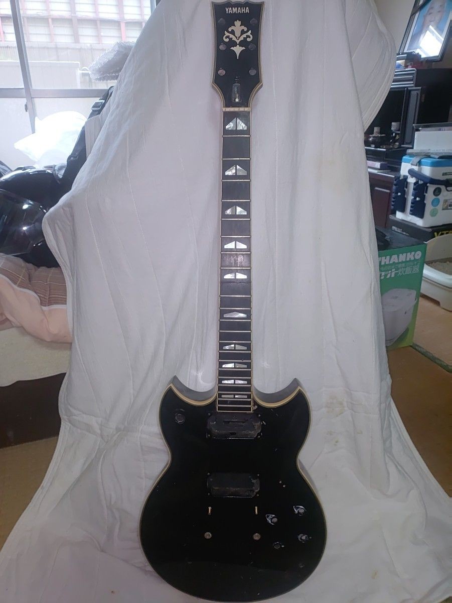 YAMAHA SG-1000 Vintage Electric Guitar For repair, modification, or parts.