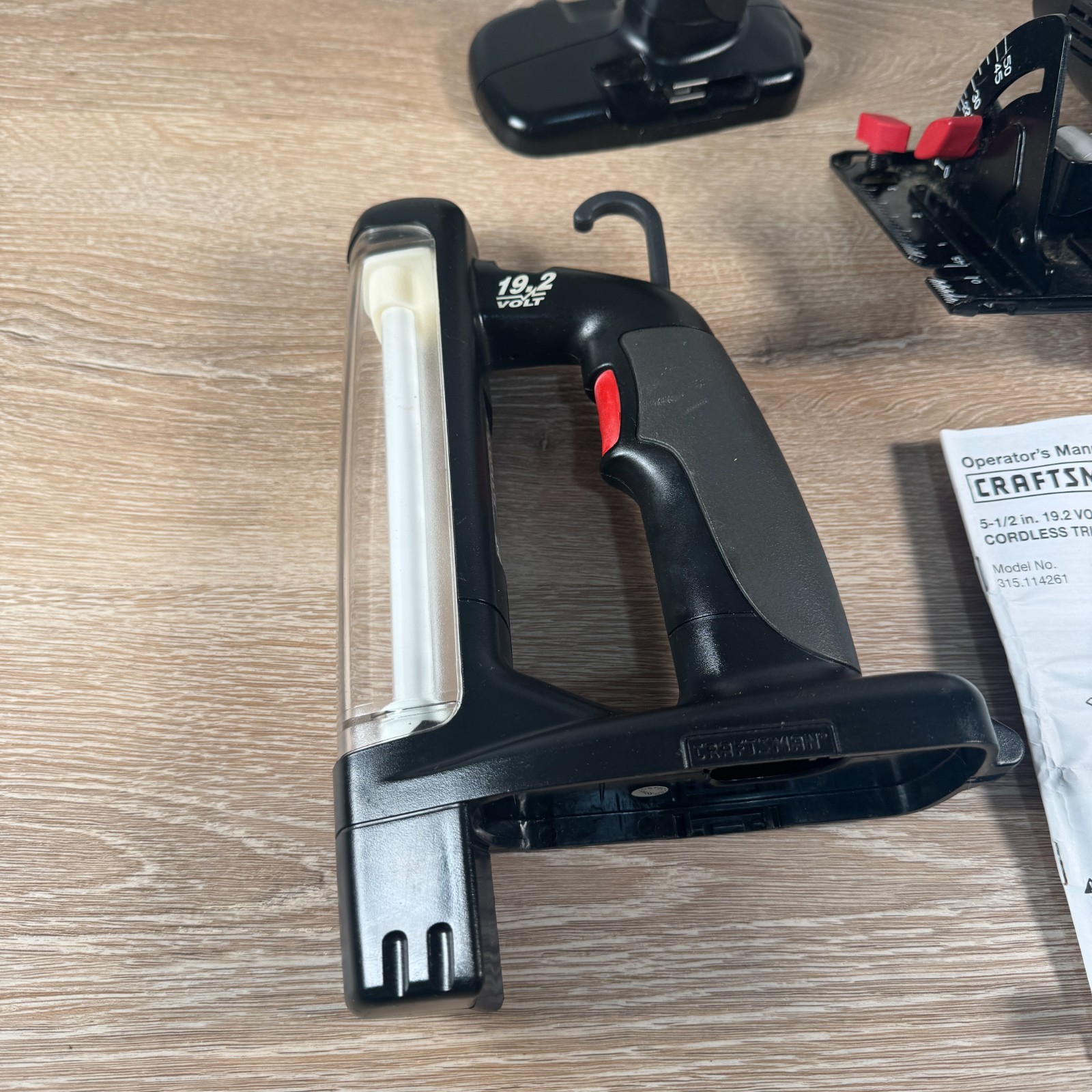 Craftsman 19.2v C3 Tool Set ½ Drill, 5.5” Trim Circular Saw, Fluorescent Light