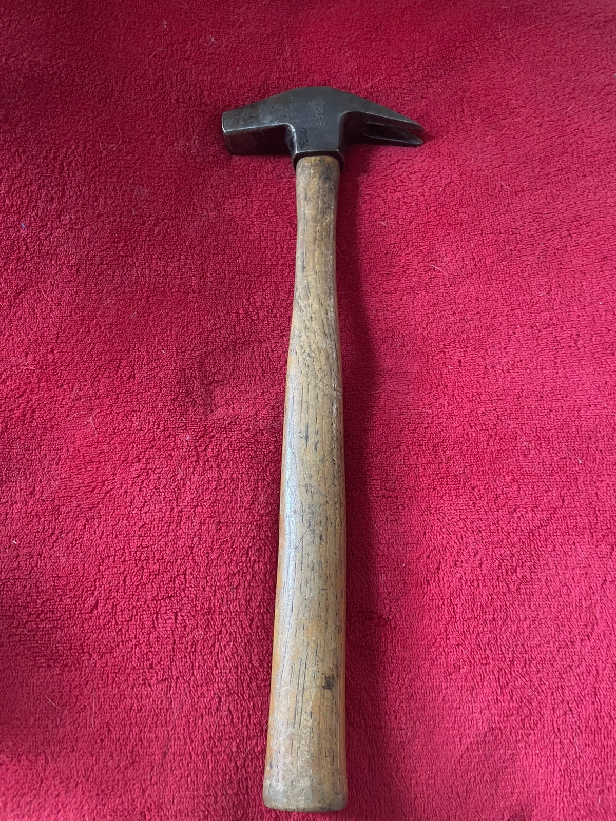 Vintage Heller Bros. Farrier Driving Blacksmith Hammer Horseshoeing USA.. 14 OZ