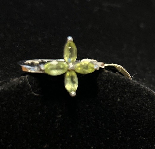 Peridot Ring Sterling Silver Size 7