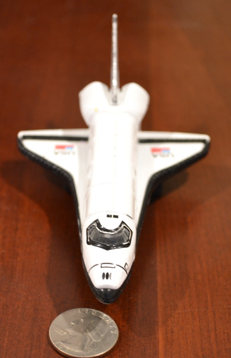 SPACE SHUTTLE NASA DIE CAST METAL/ PLASTIC MODEL PULL BACK MOTOR WHITE BLACK