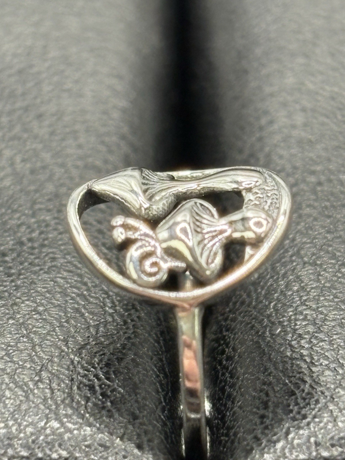 New Condition Sterling Silver Mushrooms Toe Ring 925 C31