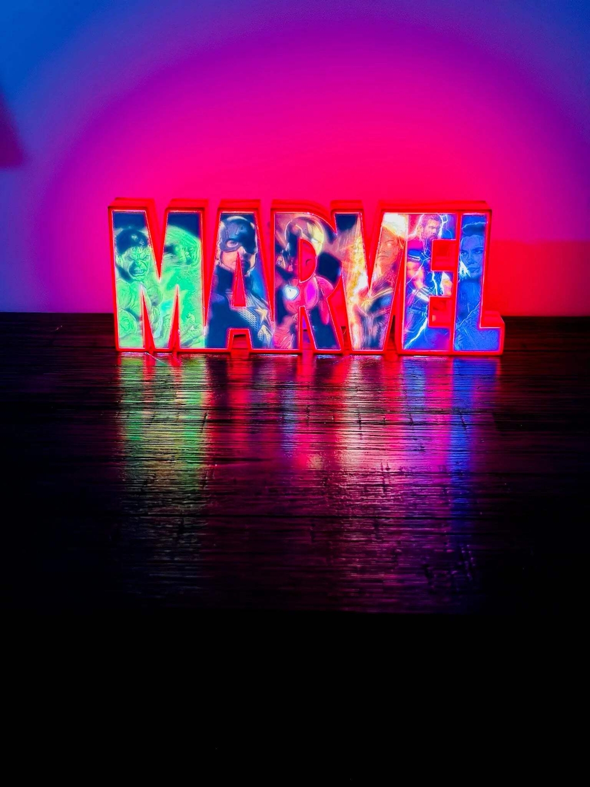Marvel Light Up Full Colour Comic Art Logo - LED Lit, USB Powered Light Up Sign/