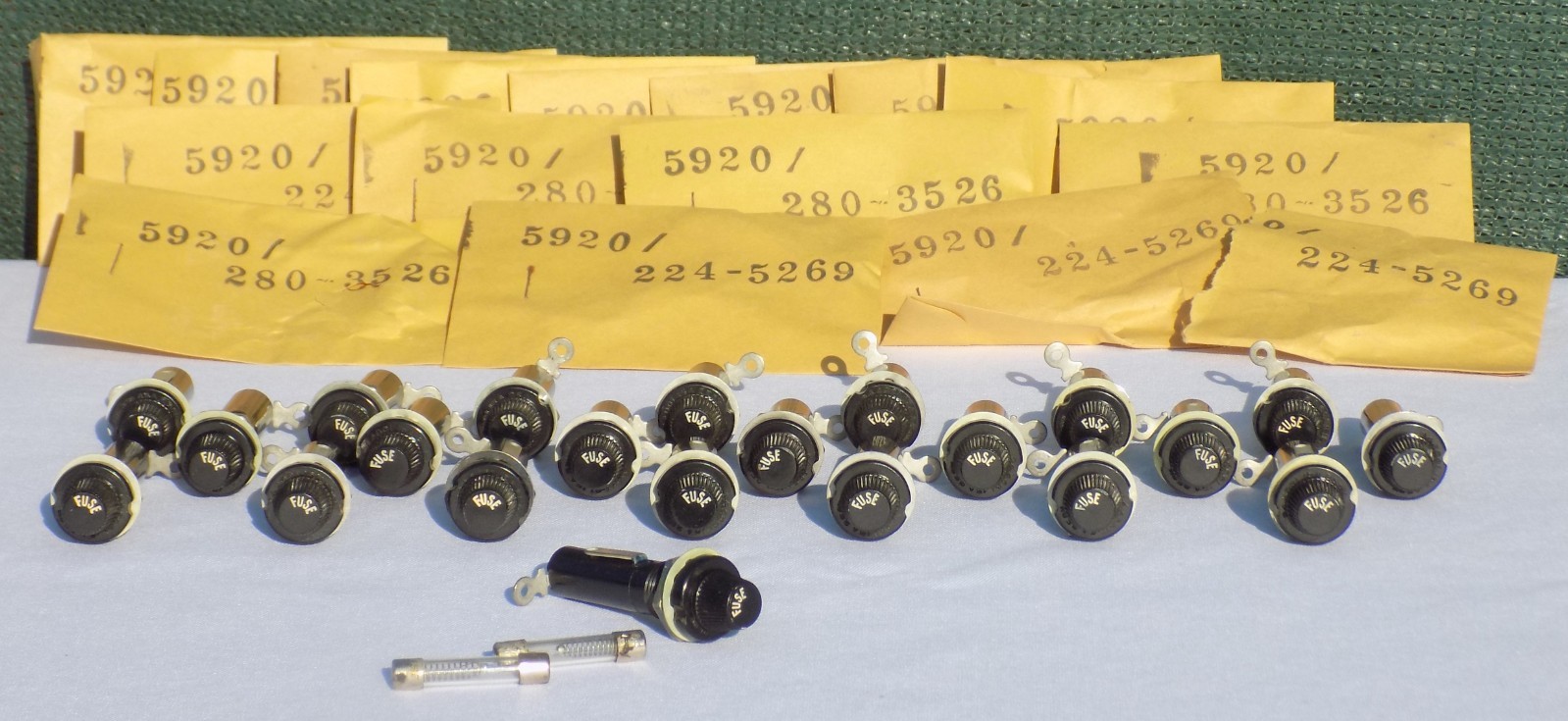 Vintage Littelfuse 342001 Fuse Holder Panel Mount  NOS  (Lot of 22pcs)