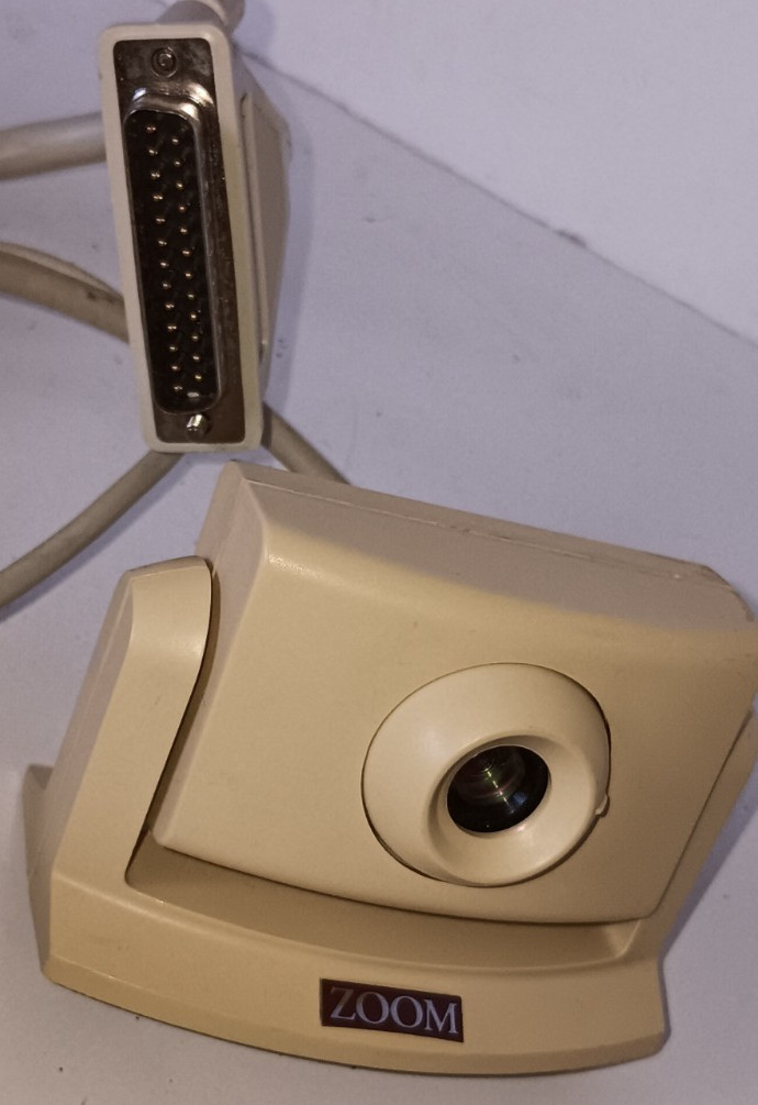 Vintage Zoom Videocam Model 1585 Webcam Windows PC Camera Beige Not Tested
