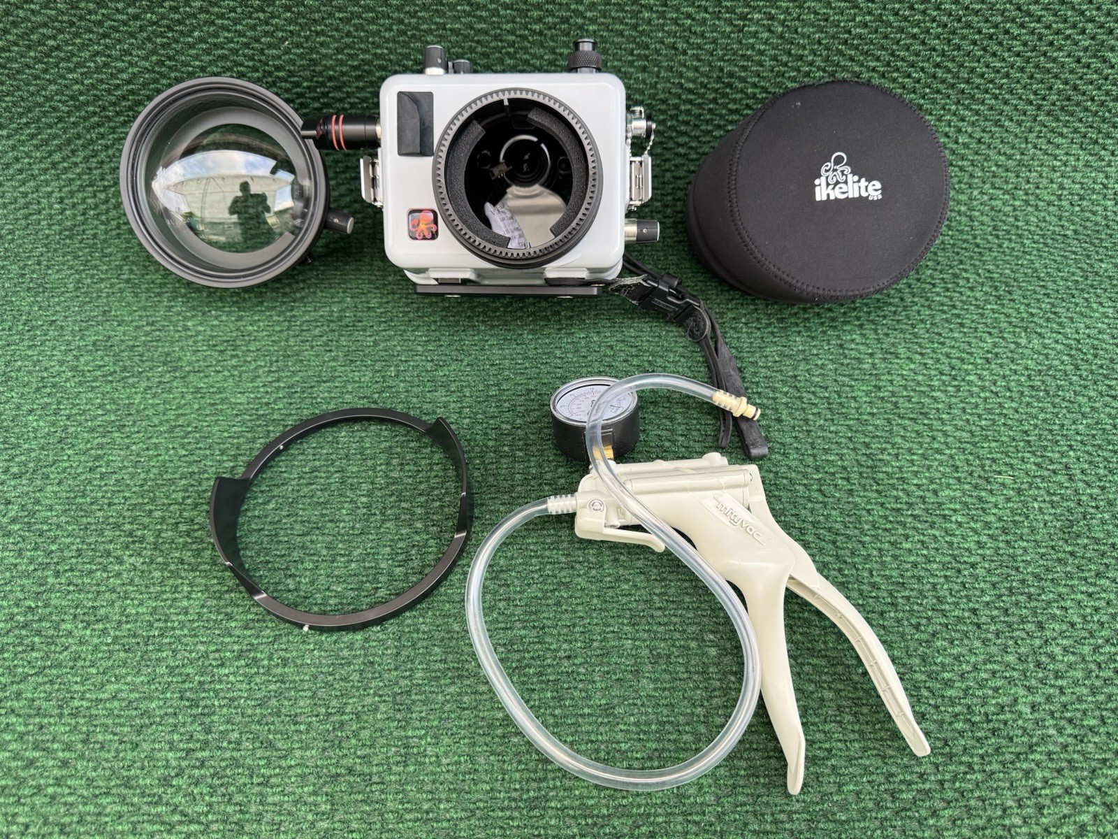 Ikelite 200DLM/C Underwater TTL Housing for Canon EOS Rebel SL2 DSLR Camera