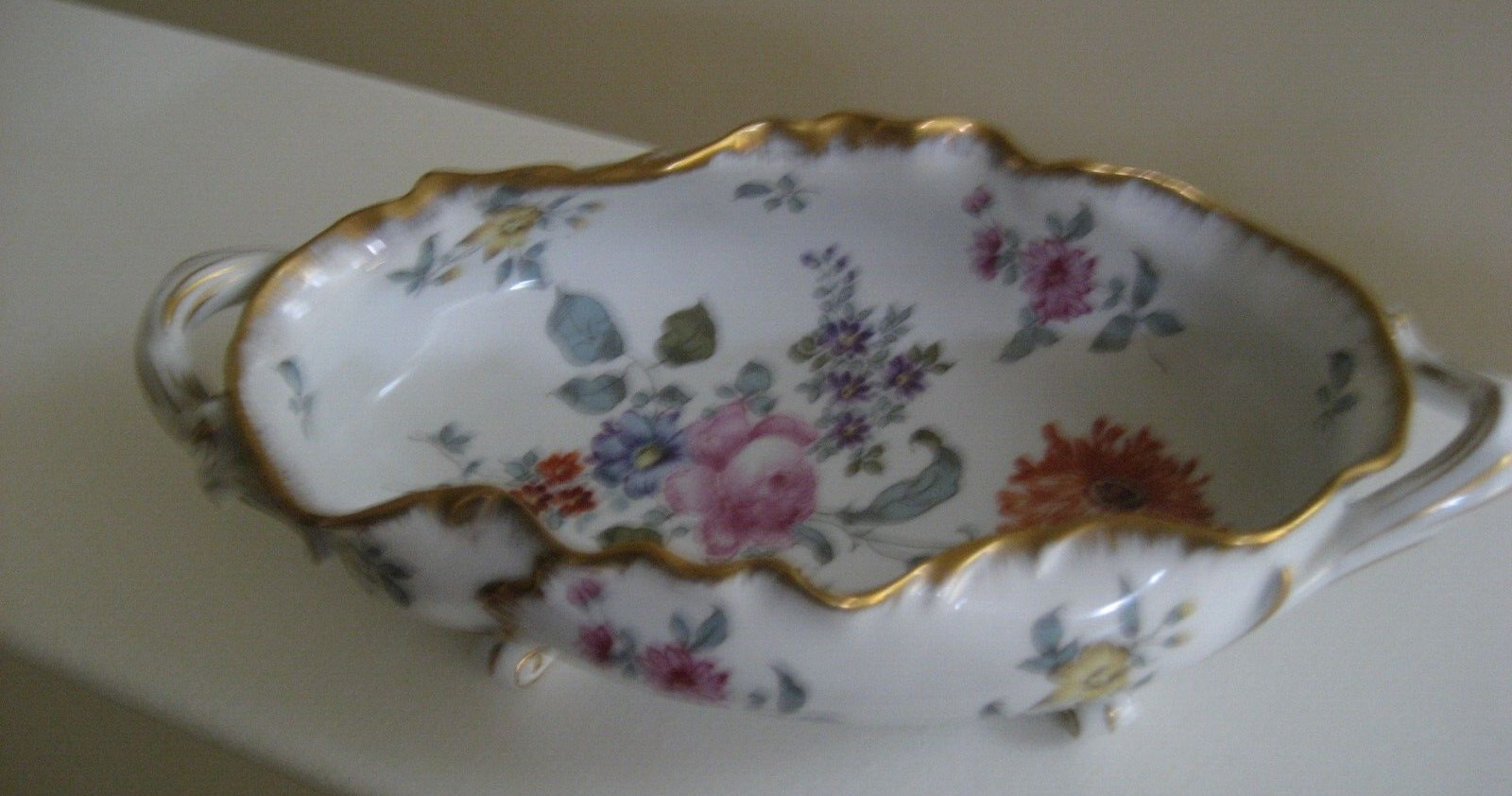 PRETTY VINTAGE 2 HANDLED FLOWERED FOOT OVAL DISH NUMBERED PC - GD USED COND