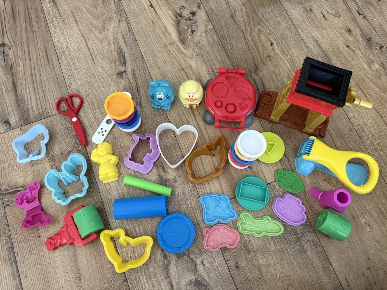 Play-Doh Modeling Clay Tools, Accessories, Molds, Rollers & Figures Set