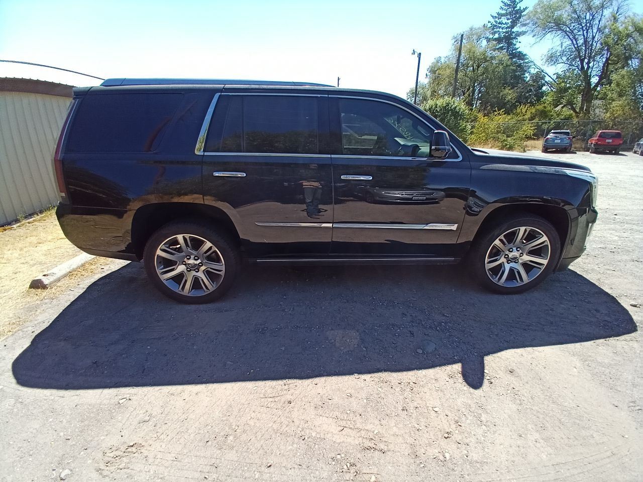 ESCALADE 2016 Battery Tray 12262091