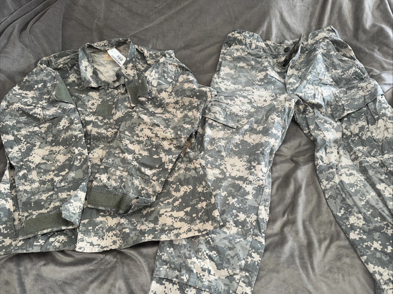 NEW ARMY ACU Universal Camo Digital Uniform Medium Short Shirt Used Pants