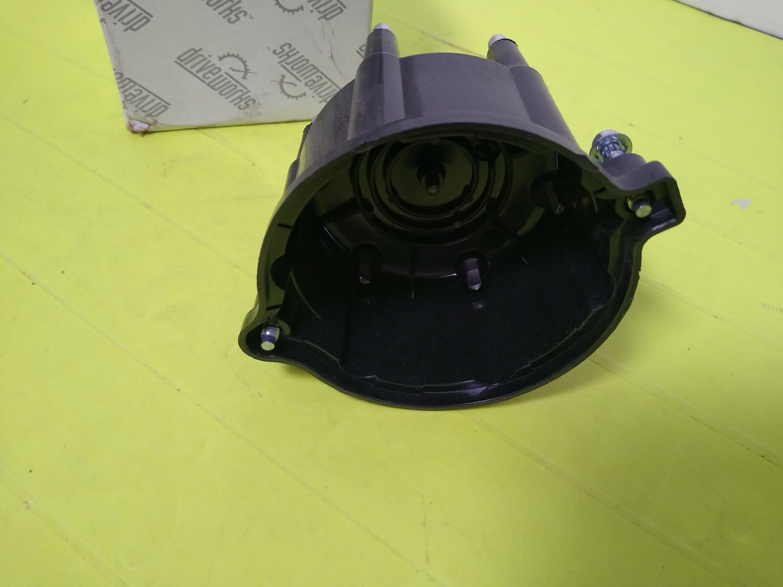NEW Driveworks 24399 Distributor Cap