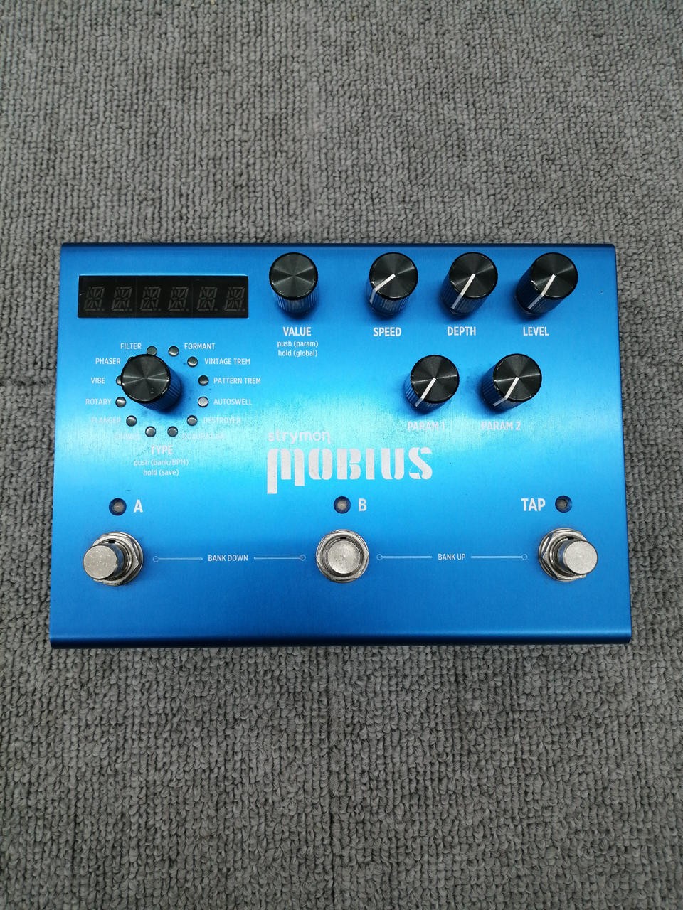 Strymon Mobius Guitar Effects Pedal Delay Reverb Chorus Used