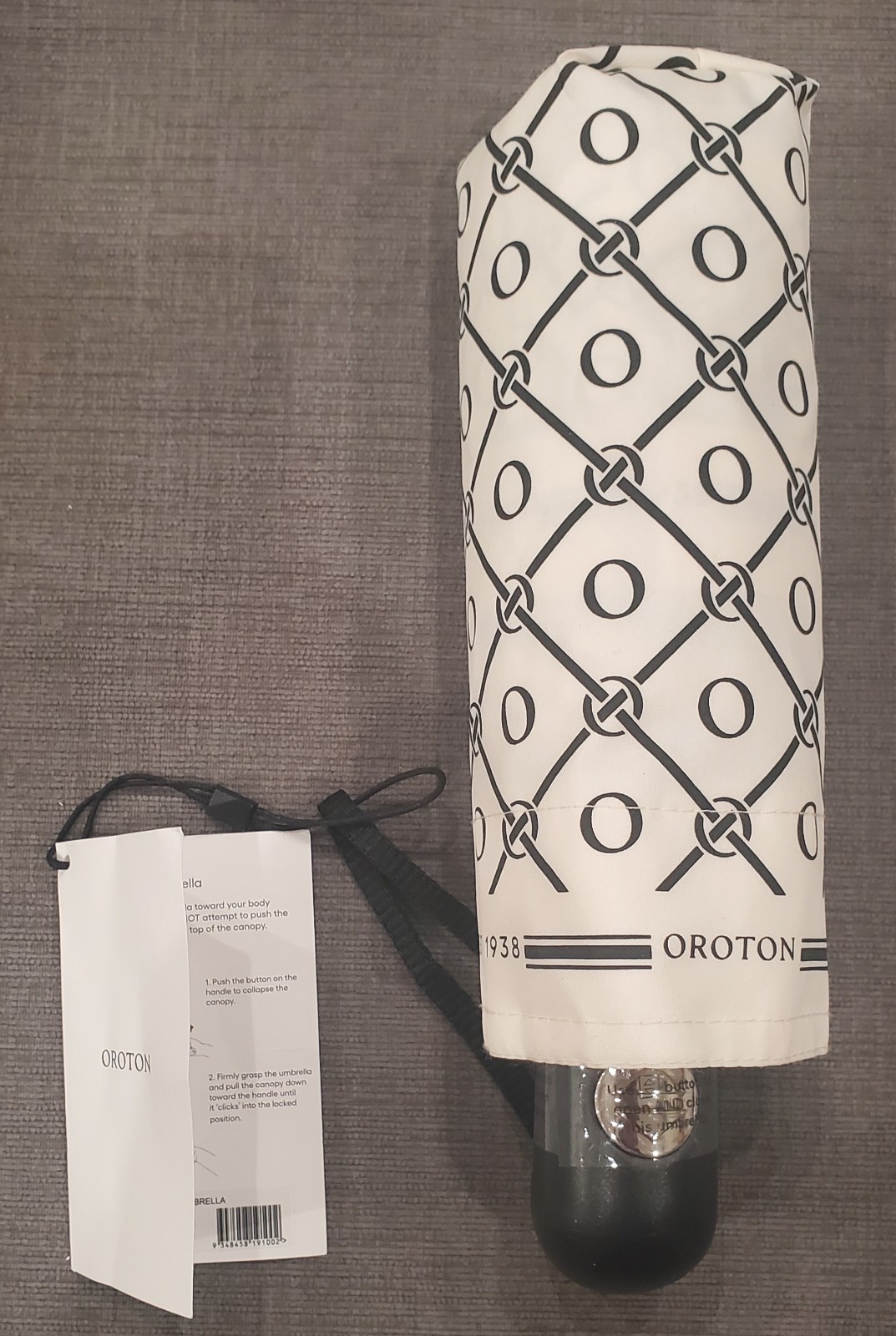 Oroton Small Umbrella, Retail Price $80