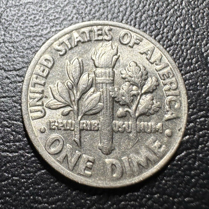1983 Roosevelt Dime 10C Business Strike Philadelphia Copper KM#195