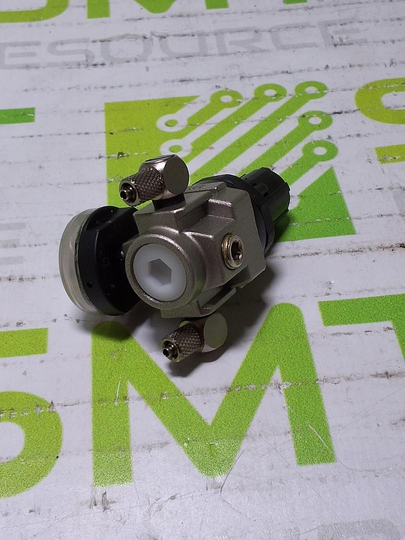 SMC AR10-M5 PNEUMATIC REGULATOR