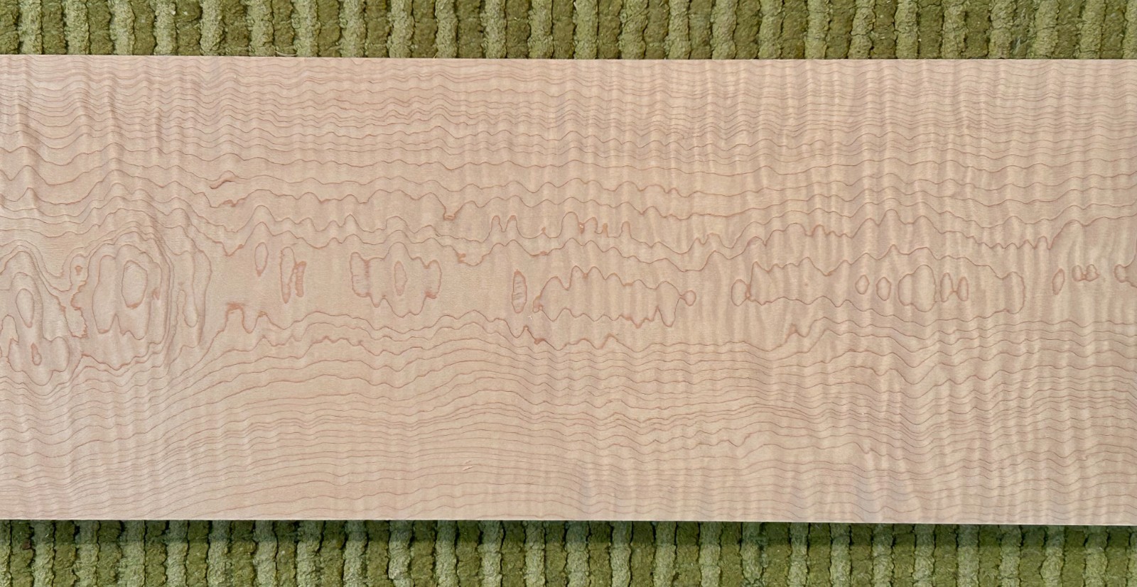 Curly Quilted Tiger Hard Maple Lumber 23-1/4" x 6-1/4" x 7/8" Luthier