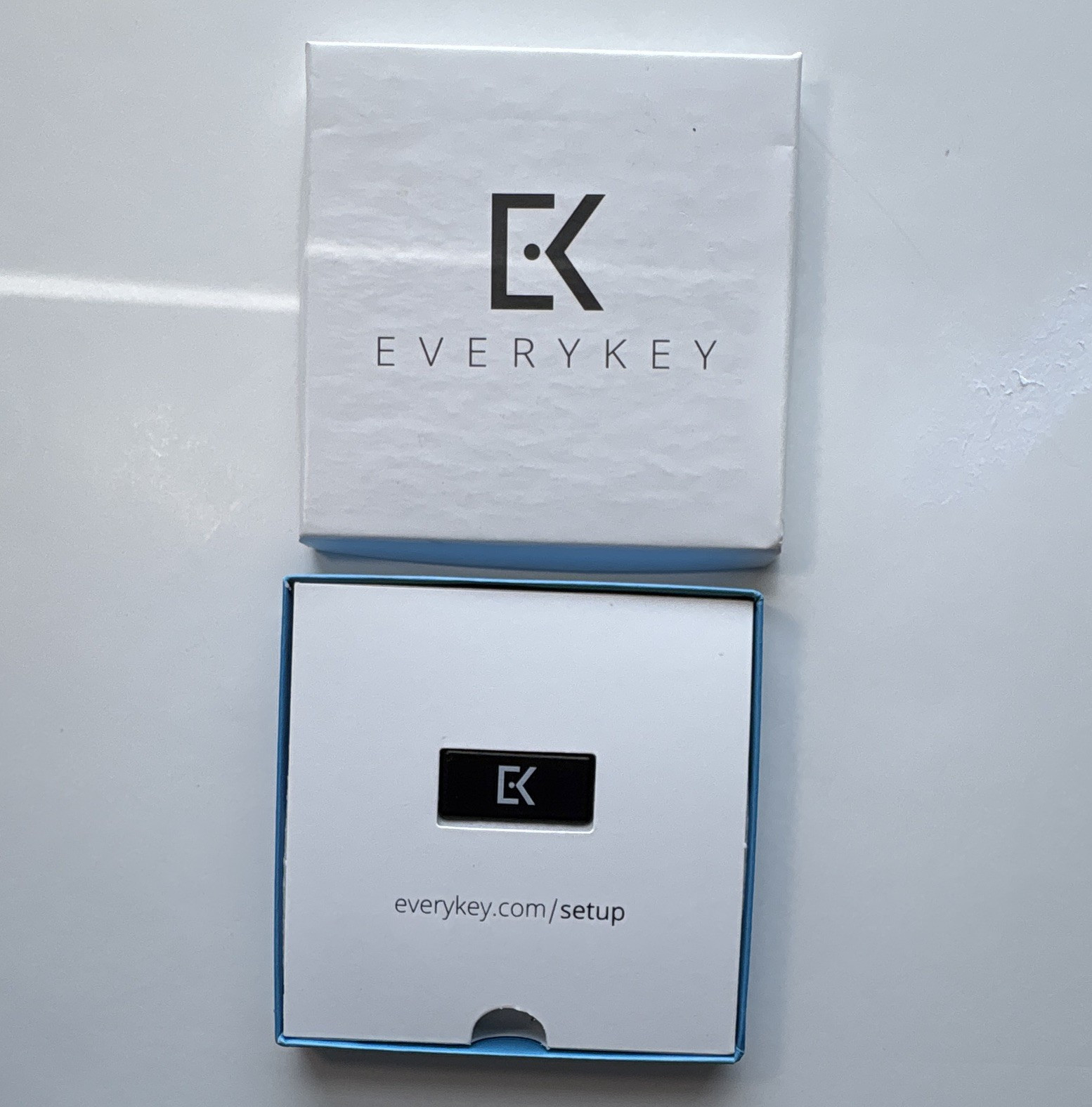Everykey Password Manager Wireless Smart Key w/ Key Ring Accessory & Cable