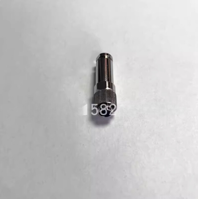 1PCS NEW FIT FOR Connector plug socket ER04-P2F4.8