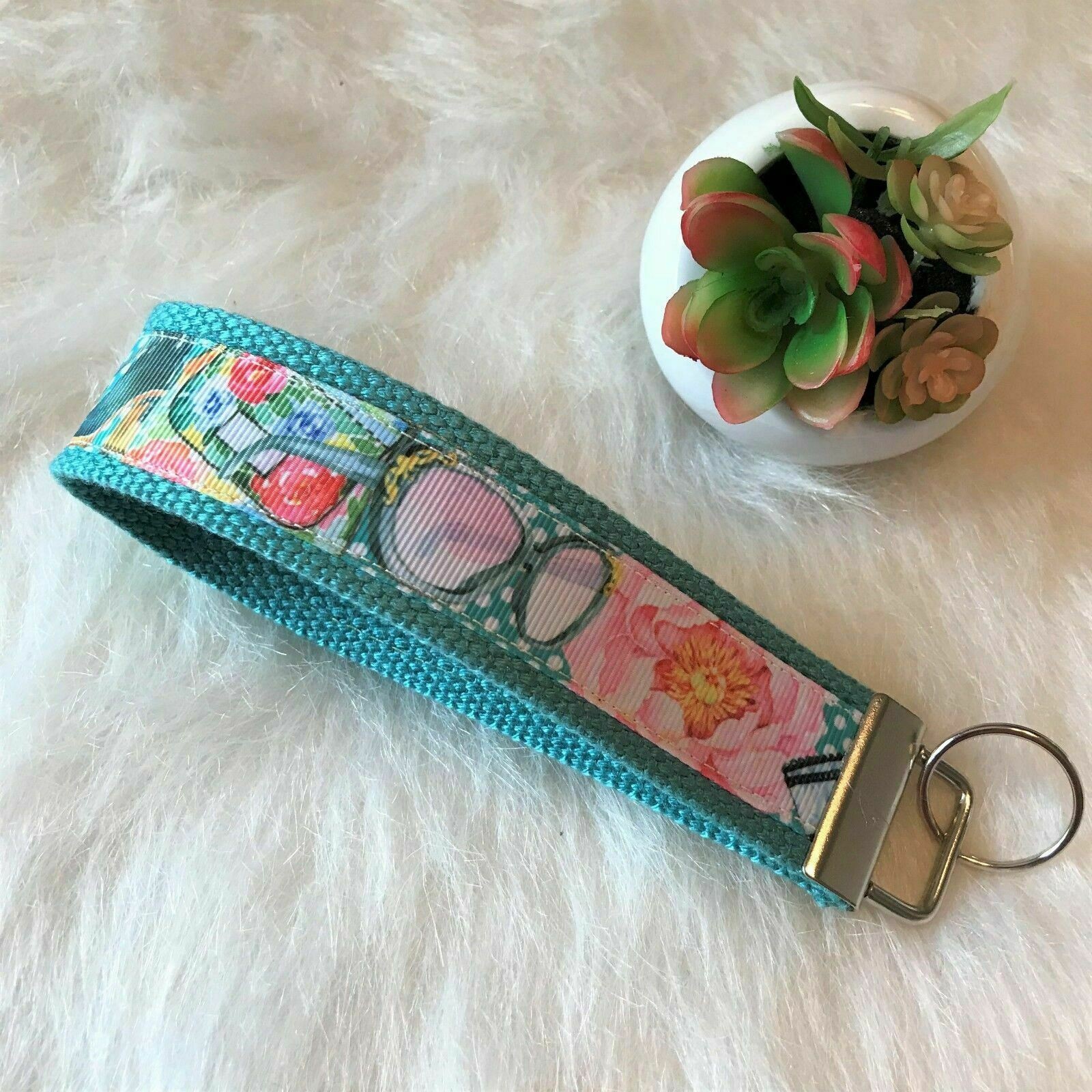 Handmade Fashion Sunglasses Purses Boots Wristlet Key Fob Holder Key Chain Wide
