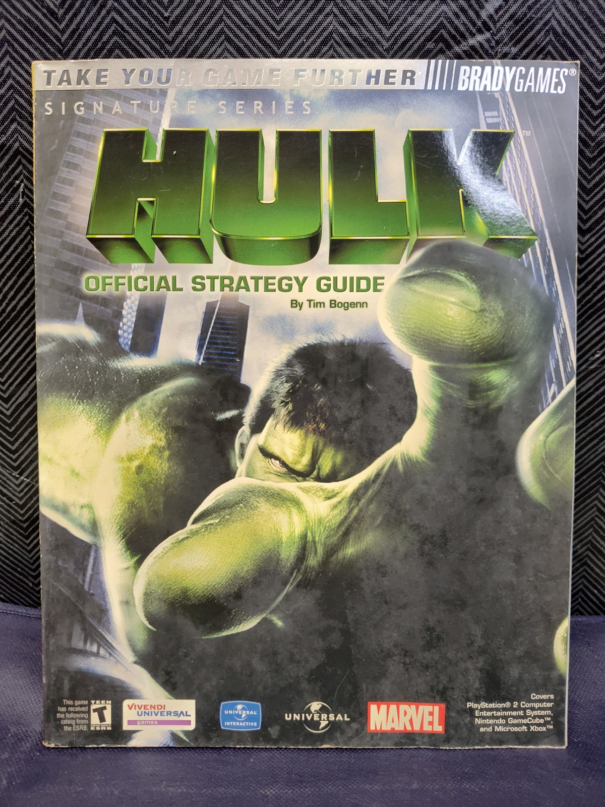 NEW Hulk Strategy Guide w/Poster for PS2 XBOX Nintendo Gamecube Playstation 2 S7