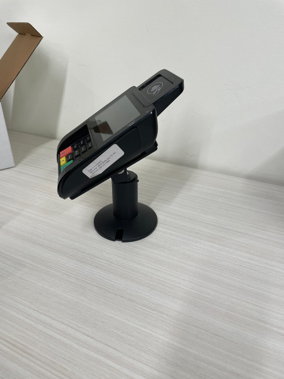 Pax Q30 Stand - Tilts/Swivels - Countertop